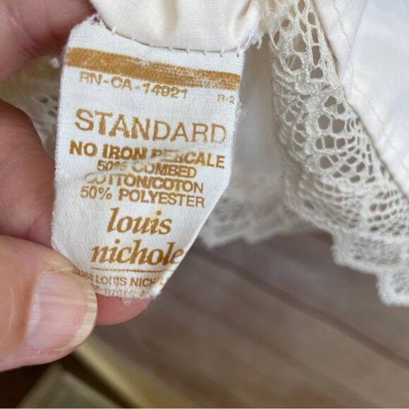 VINTAGE LOUIS NICHOLE FLAT SHEET AND 3 PILLOWCASES - Picture 6 of 11